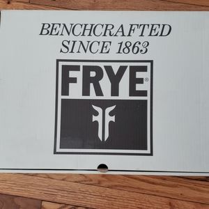 FRYE BOOTS - LIKE NEW